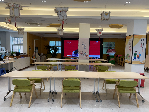 荷塘社区长者饭堂.jpg