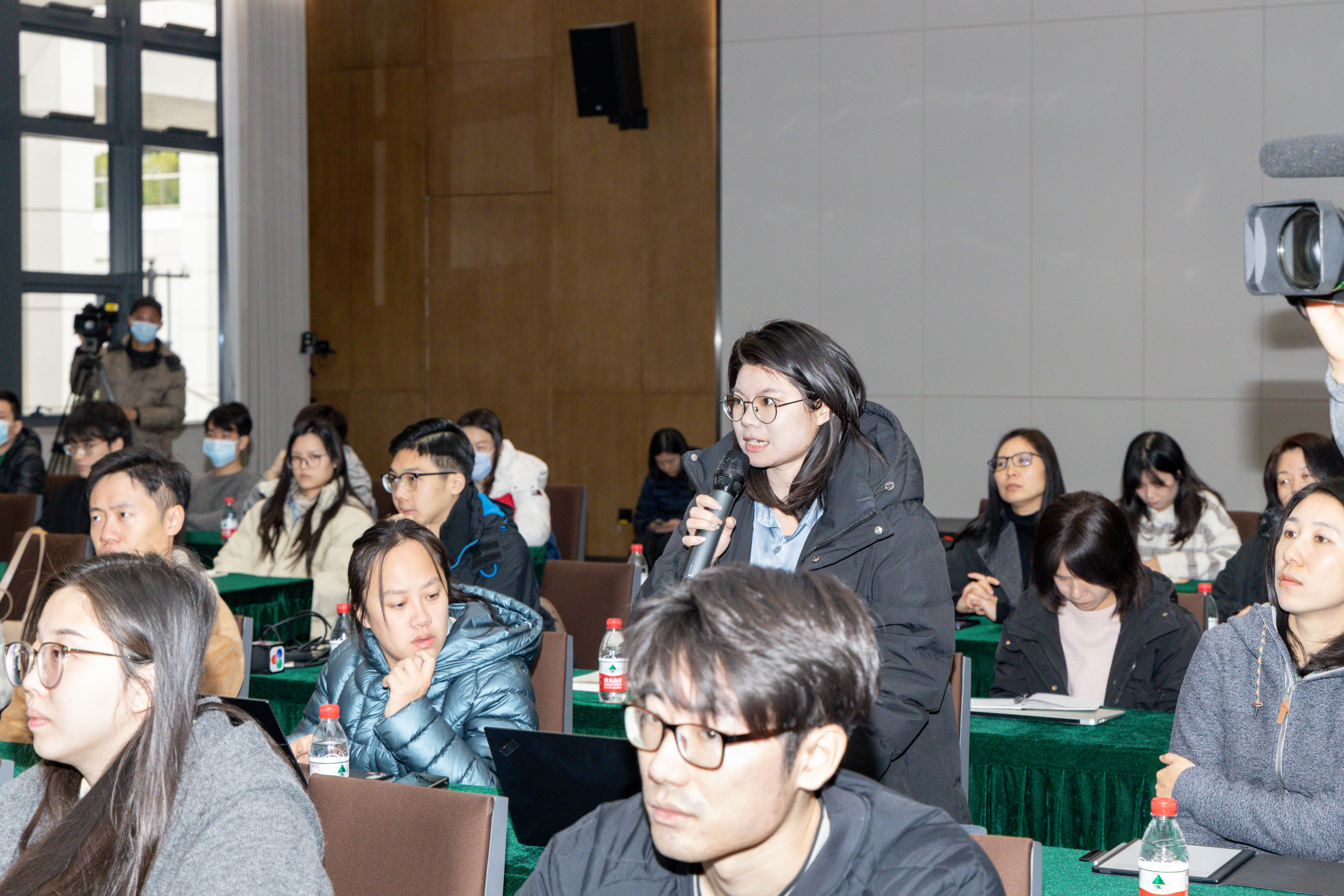 发布会提问.jpg